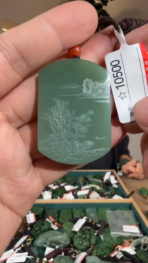 颈饰未镶嵌和田玉1