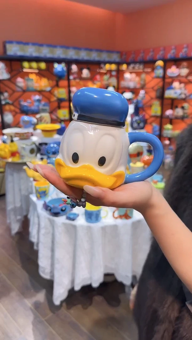 瓷片@@唐老鸭带盖陶瓷杯