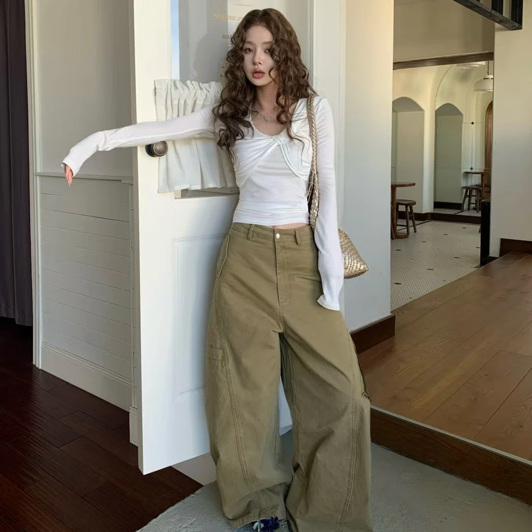 纯欲风辣妹白色V领褶皱长袖T恤女秋季修身显瘦内搭打底上衣设计感