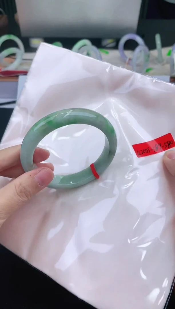 未镶嵌手镯翡翠58