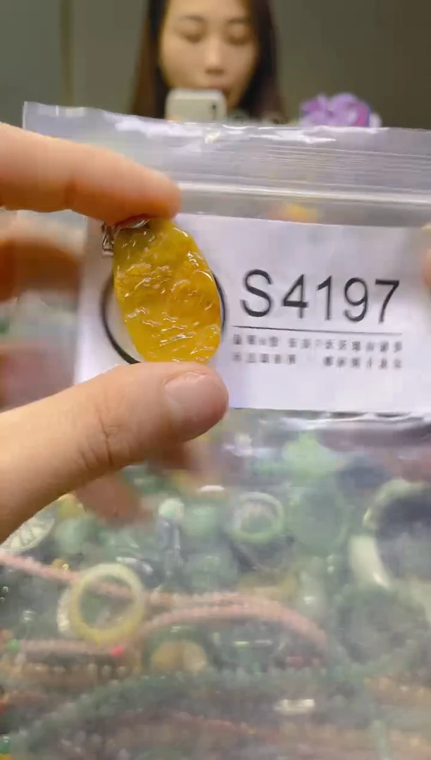 翡翠未镶嵌颈饰/S/翡翠A货，一件也A是批发价