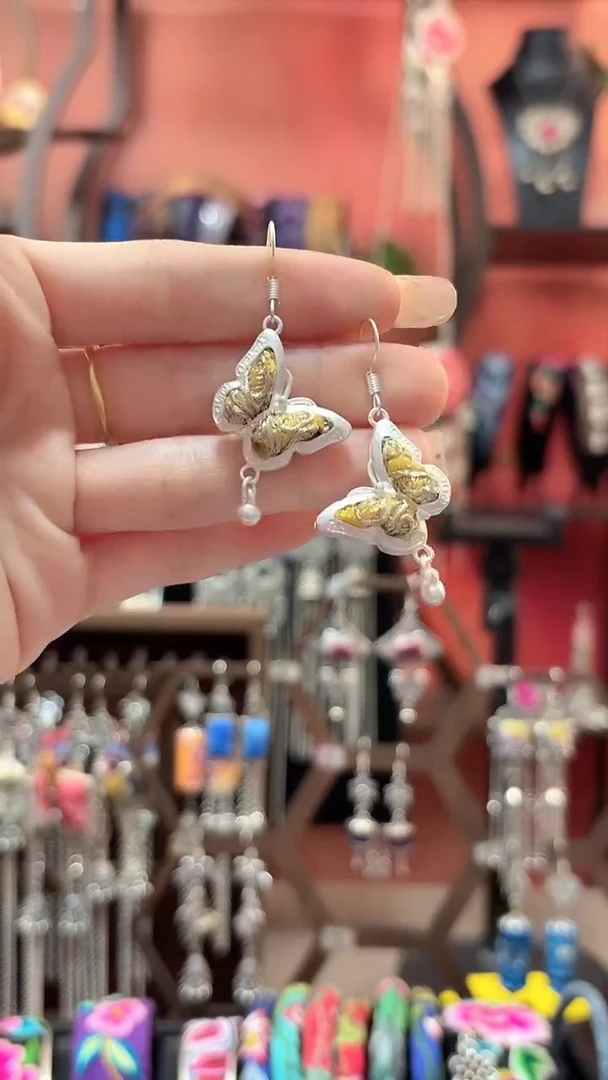 织绣 云织谣民族风精美饰品   479