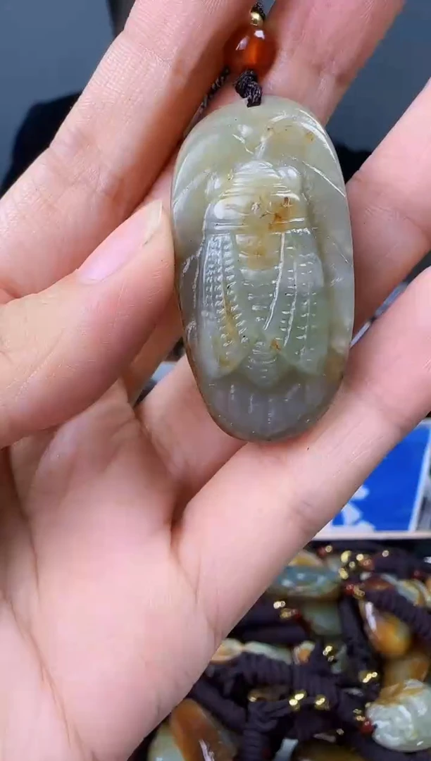 和田玉未镶嵌颈饰1