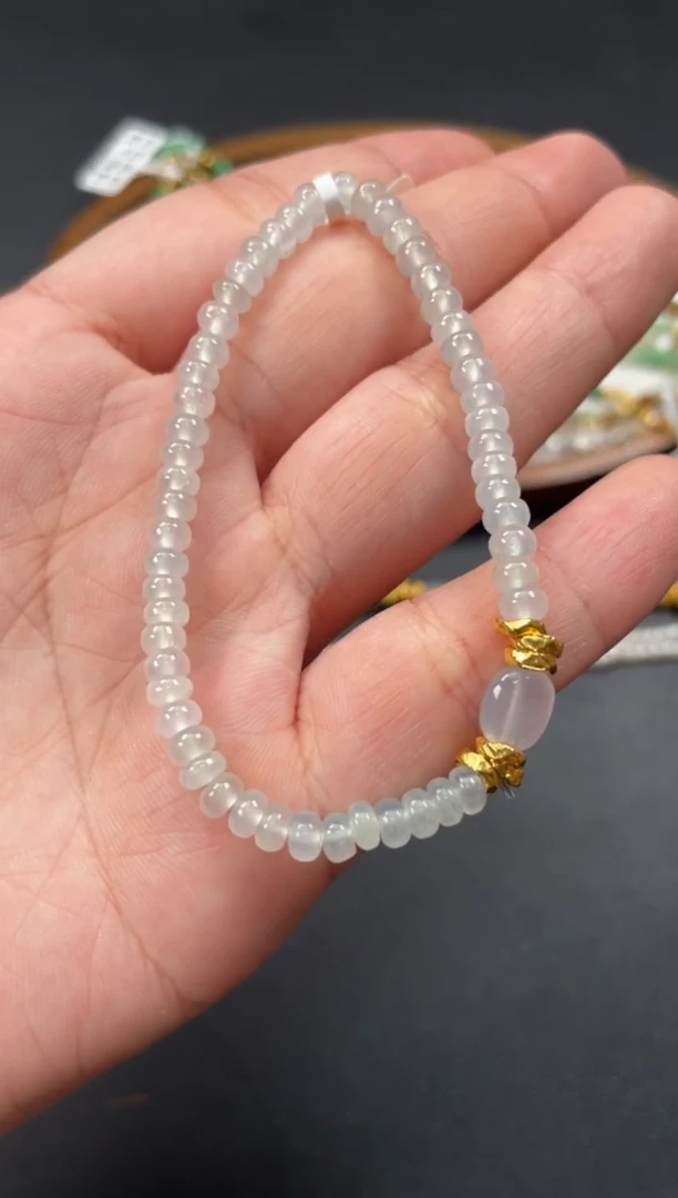 套链足金镶嵌翡翠一条  P603