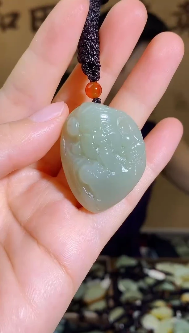 颈饰未镶嵌和田玉1