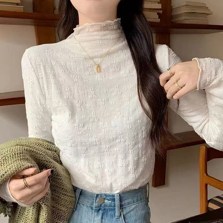 木耳边内搭蕾丝打底衫（微微瑕）