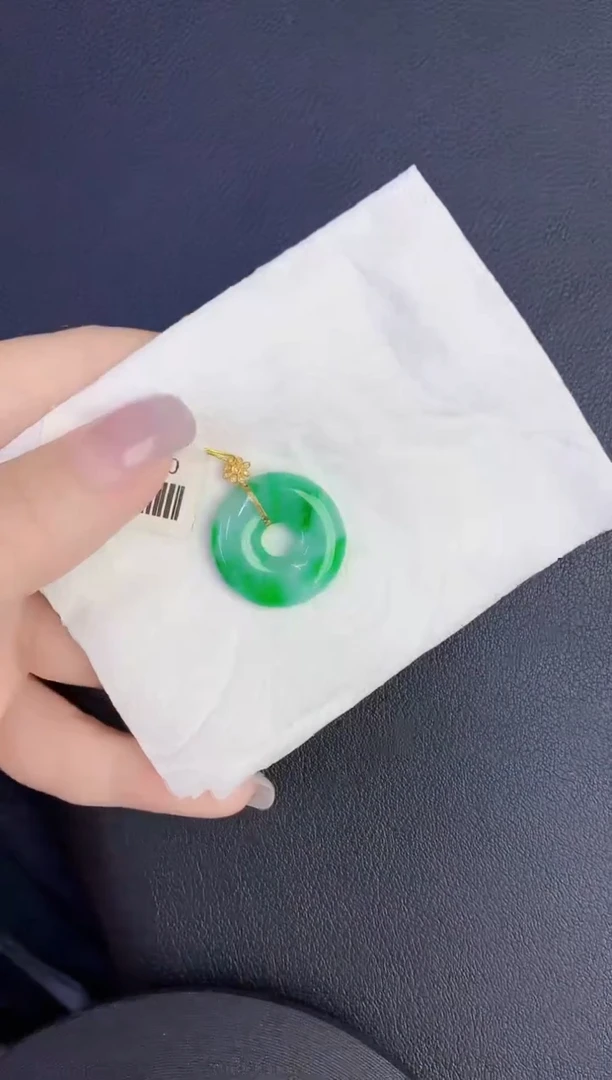 颈饰18K金镶嵌翡翠缅甸天然翡翠A货