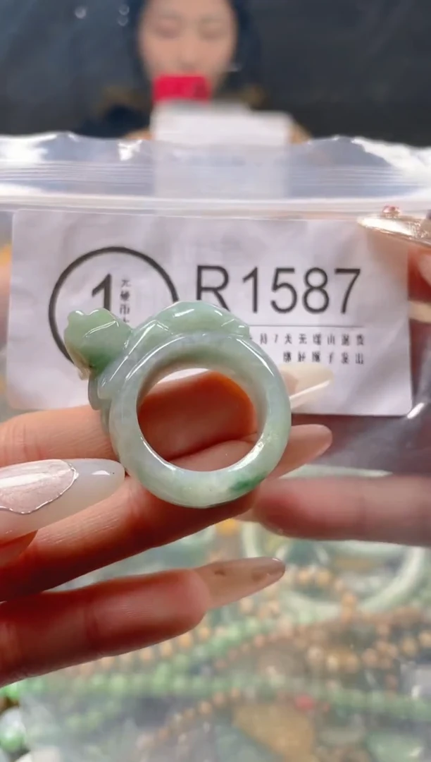 【闪购商品】翡翠颈饰未镶嵌20.9/R/翡翠A货一图一物