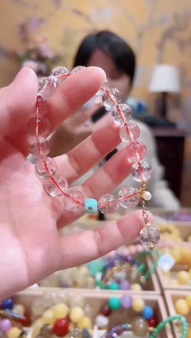 18K金镶嵌手链水晶设计款金草莓手串10.7