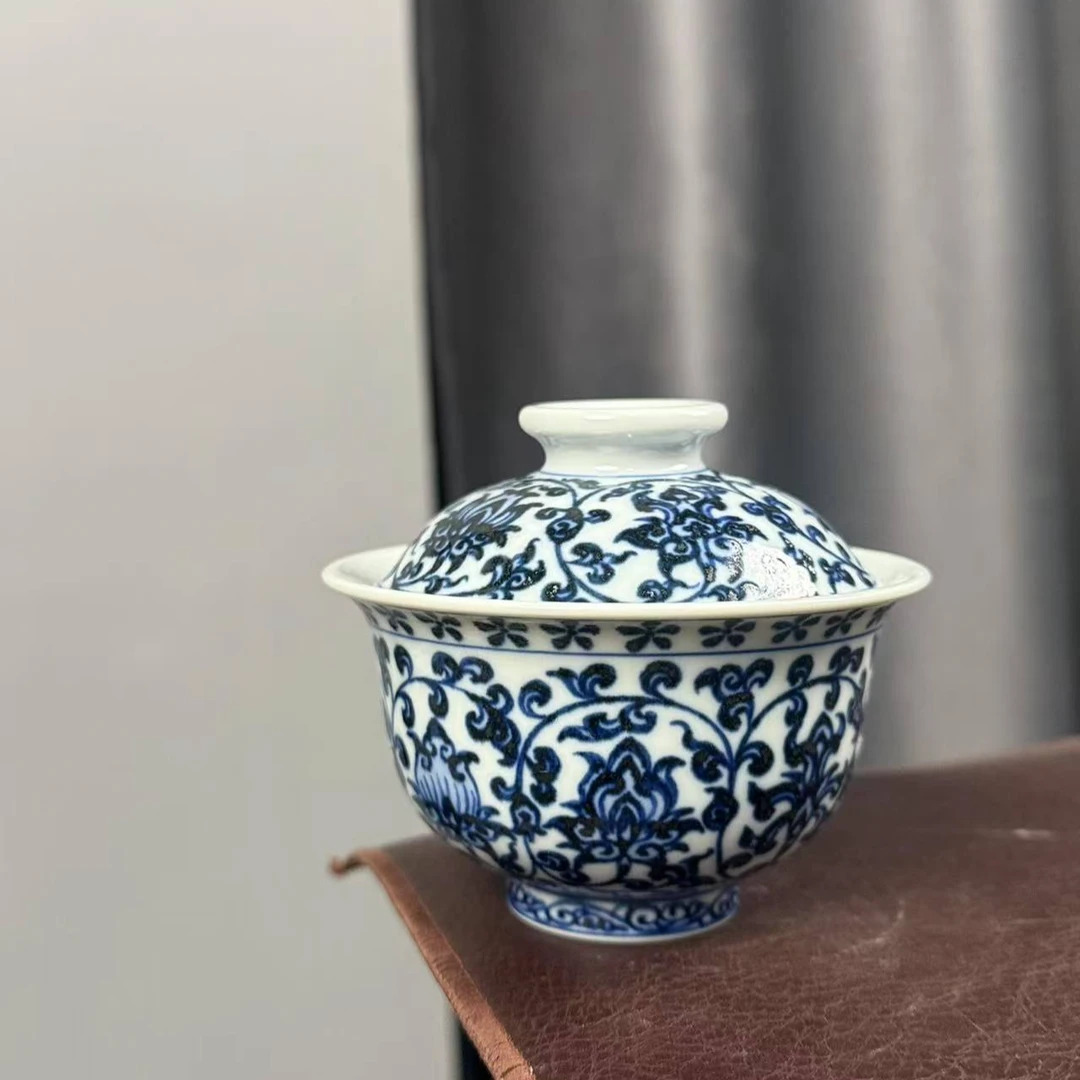 有瑕疵吸烟缠枝盖碗150cc