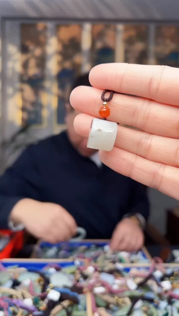 【闪购商品】和田玉挂件未镶嵌拍一发一