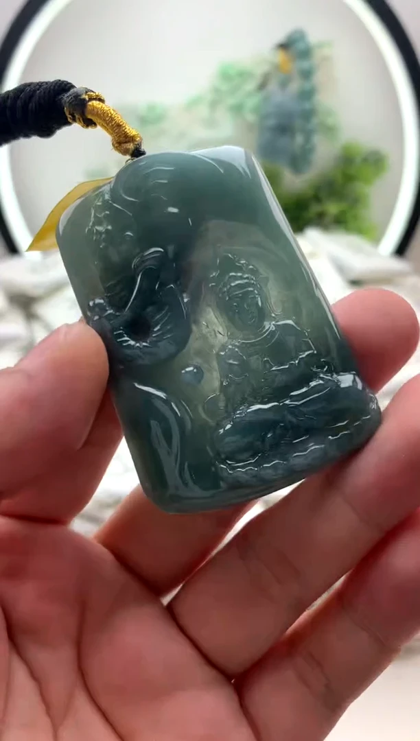 翡翠未镶嵌颈饰普贤