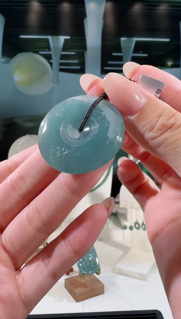 翡翠未镶嵌吊坠(不含链)纯天然A货翡翠  平安扣