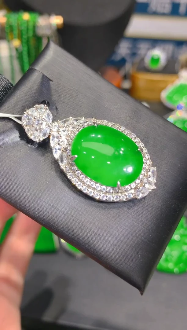 翡翠银S925镶嵌颈饰18一季