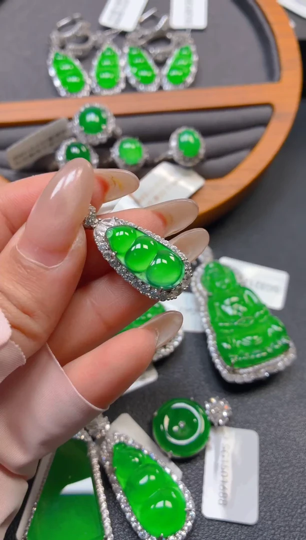 吊坠(不含链)银S925镶嵌翡翠1