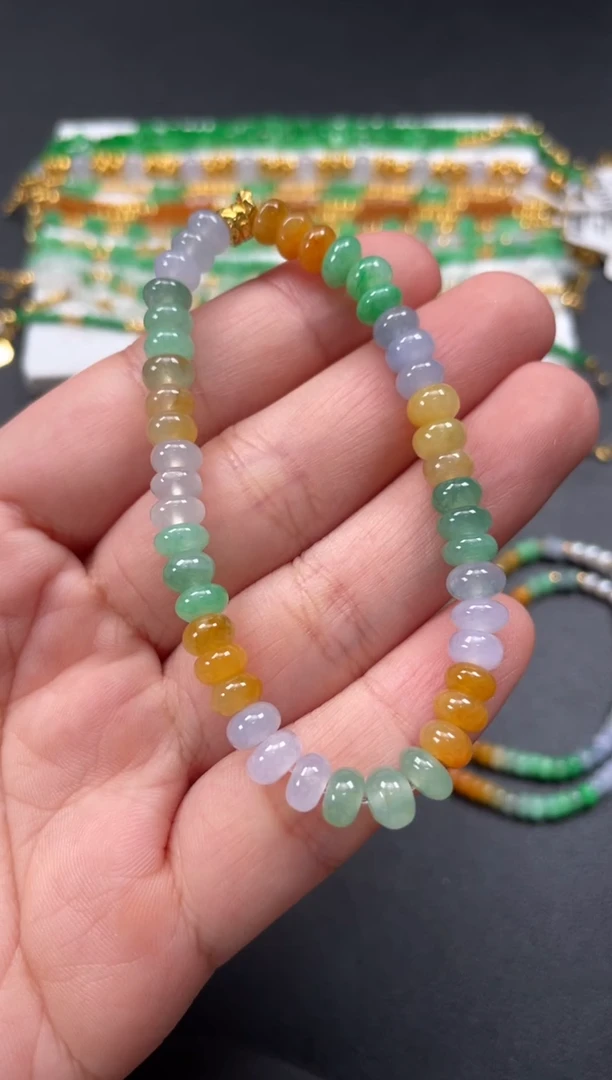 套链足金镶嵌翡翠一条   P516