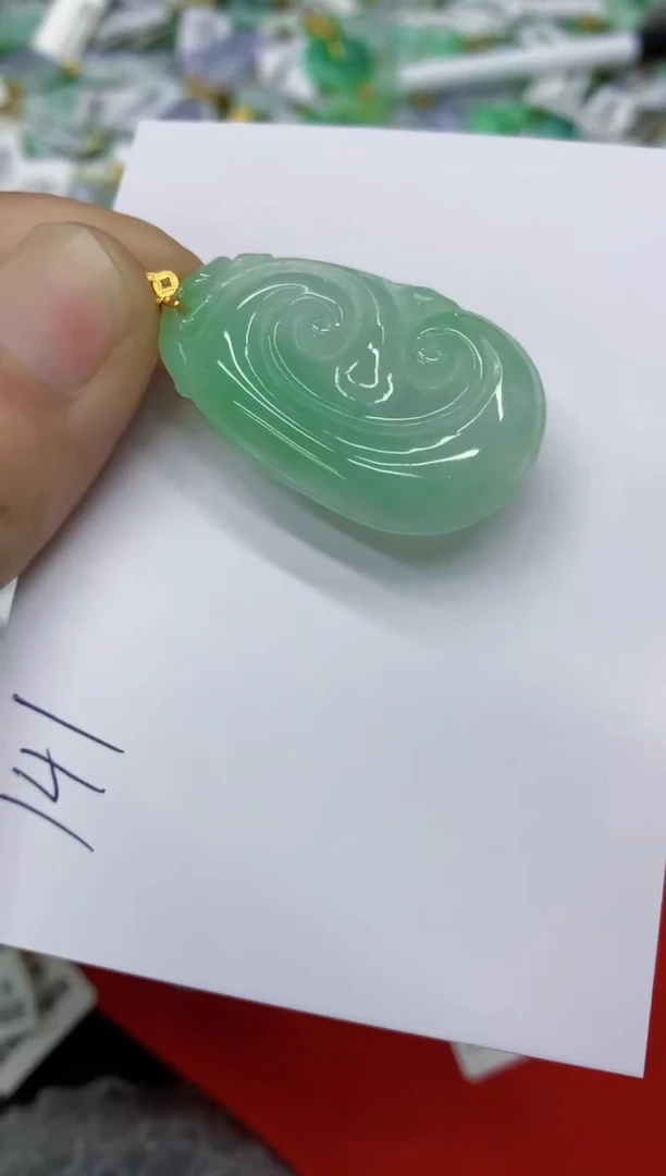 翡翠挂件18K金镶嵌11111111111