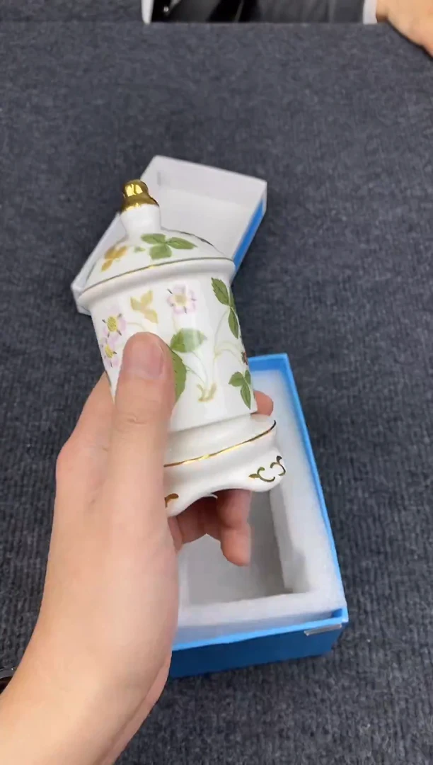 瓷片手工商品，没有品牌