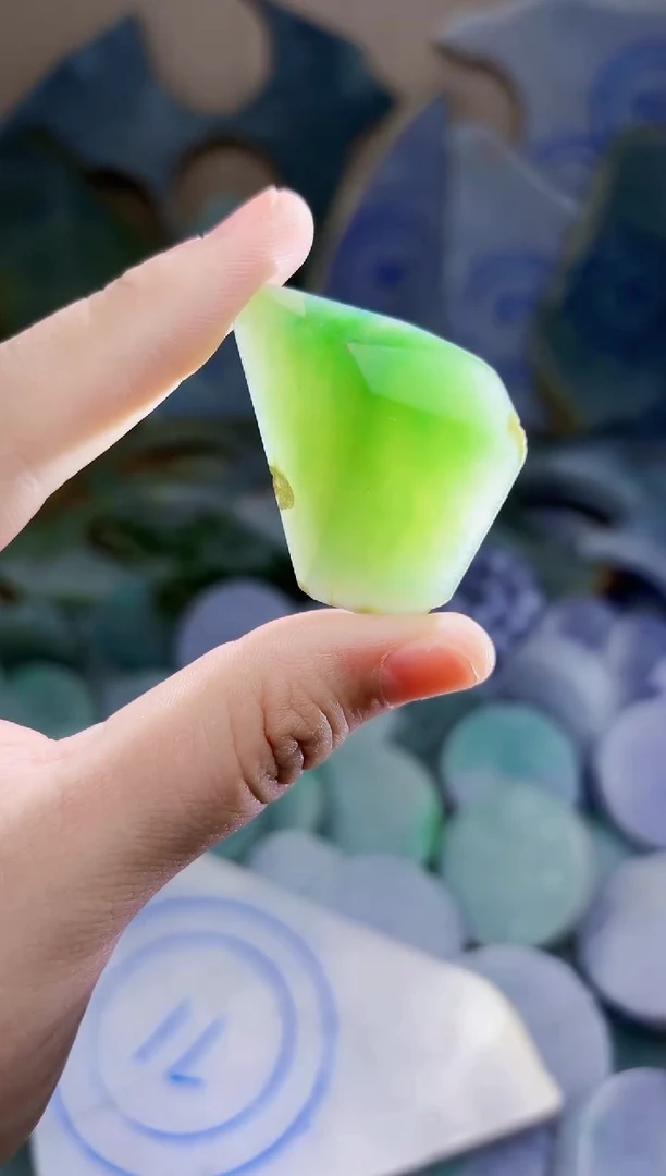 翡翠未镶嵌颈饰翡翠A货 江谭138