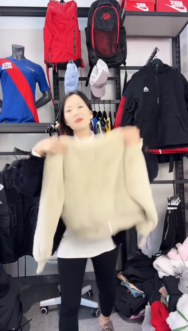 809  ·编码 瑕疵款直播间过款为准 尺码·S