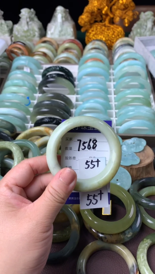 【闪购商品】蛇纹石玉手镯未镶嵌7568