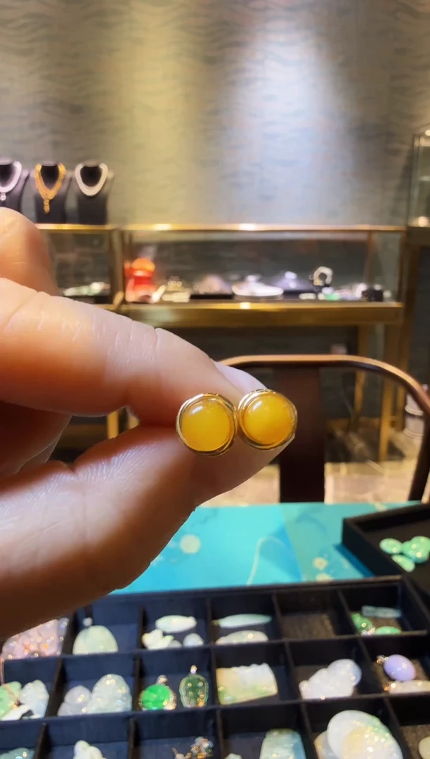 【闪购商品】蜜蜡耳饰银S925镶嵌蜜蜡耳钉