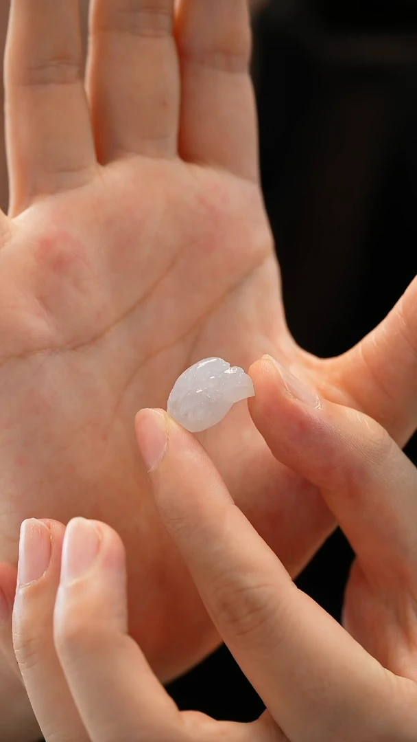 颈饰未镶嵌翡翠鹰头