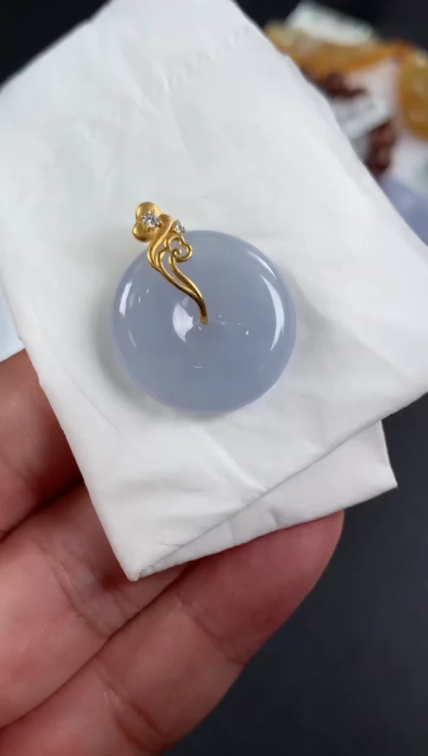 颈饰18K金镶嵌翡翠翡翠