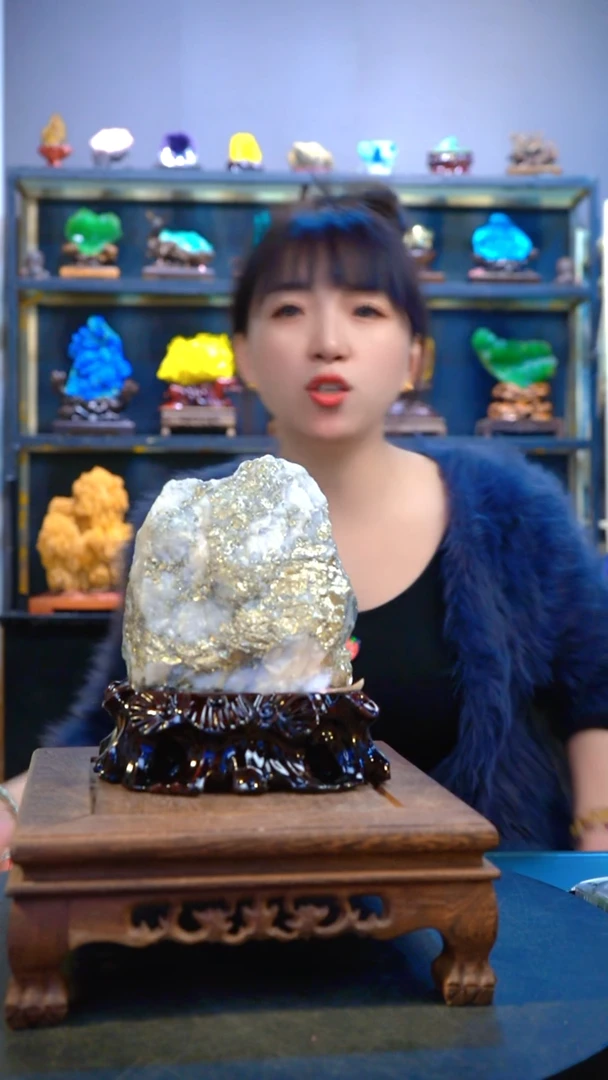 石材精品矿物晶体摆件