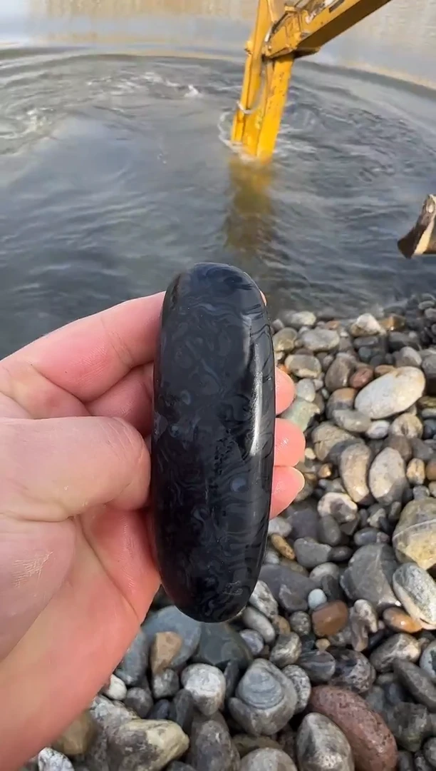 未镶嵌和田玉把件1