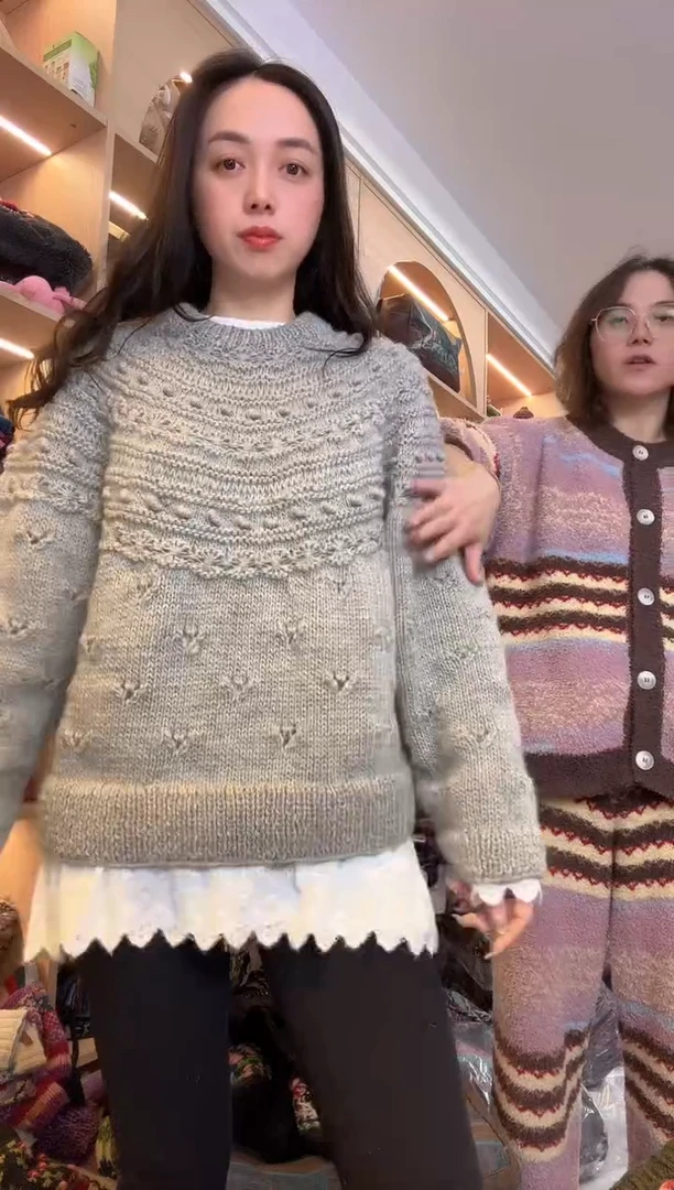 羊毛百羊毛灰色套头毛衣