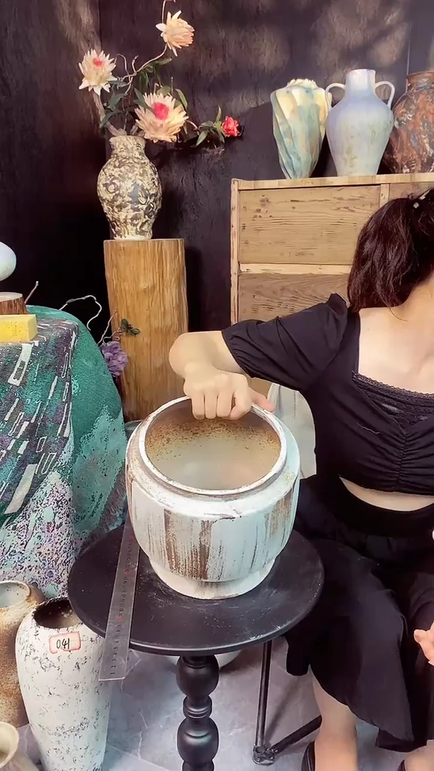 摆件景德镇高温陶瓷花器（口径9*高度23）