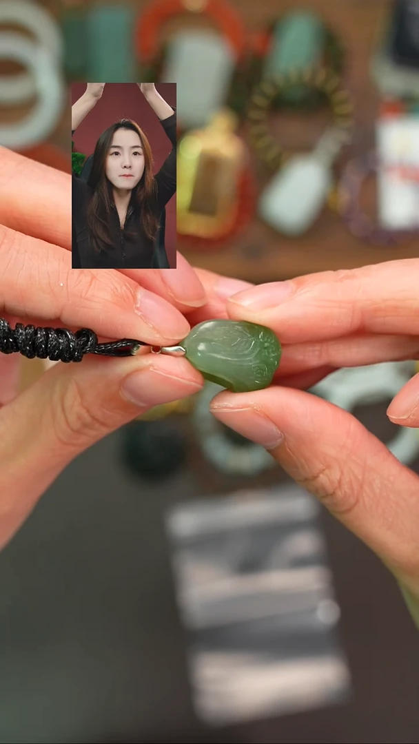 吊坠(赠链)未镶嵌和田玉草一念初见品质回血