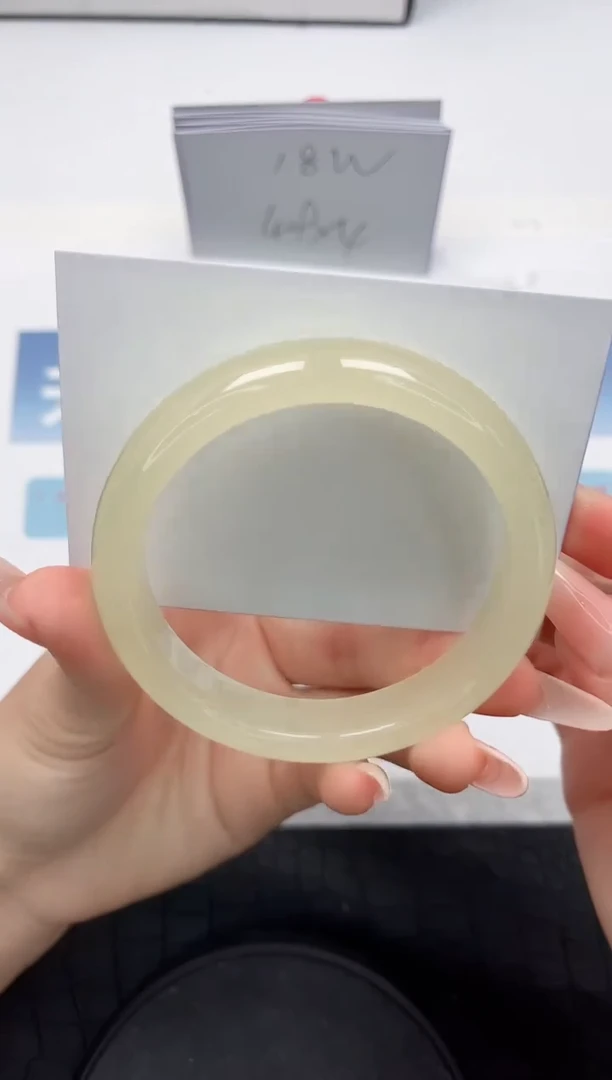 【闪购商品】石英质玉手镯未镶嵌G277-61.7