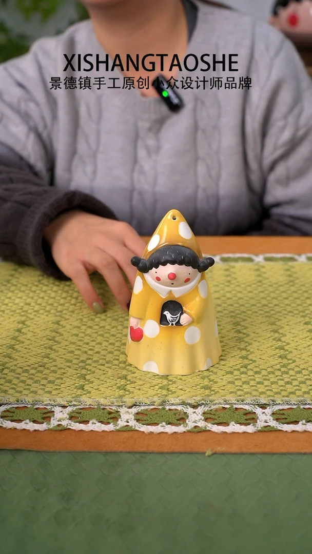 【闪购商品】.喜上陶社风铃女孩微瑕