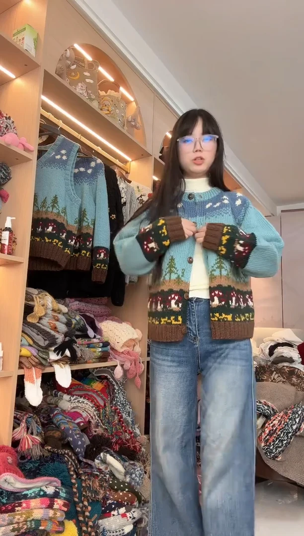 羊毛蘑菇开衫毛衣