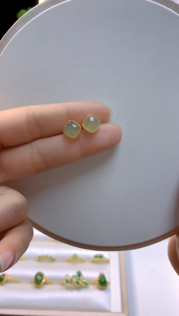 【闪购商品】和田玉耳钉银S925镀金镶嵌小方块耳钉