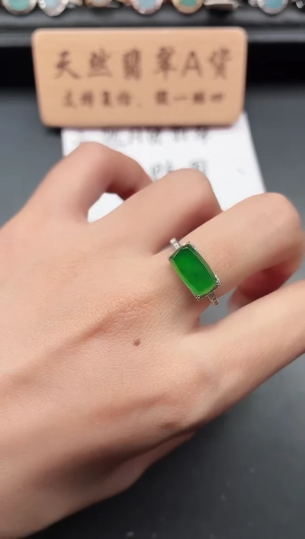 银S925镶嵌戒指翡翠111