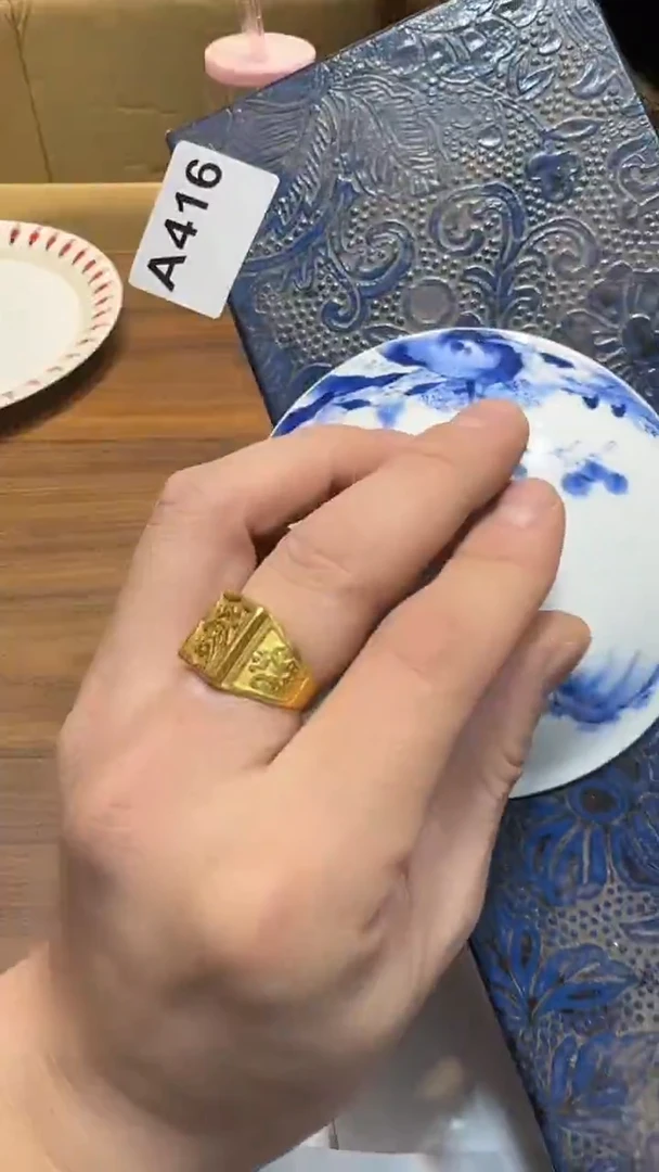 瓷片小****u哈哈哈哈哈哈416