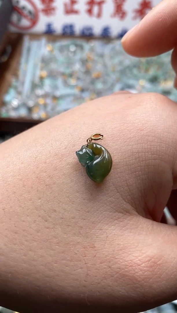 【闪购商品】翡翠颈饰未镶嵌哥哥