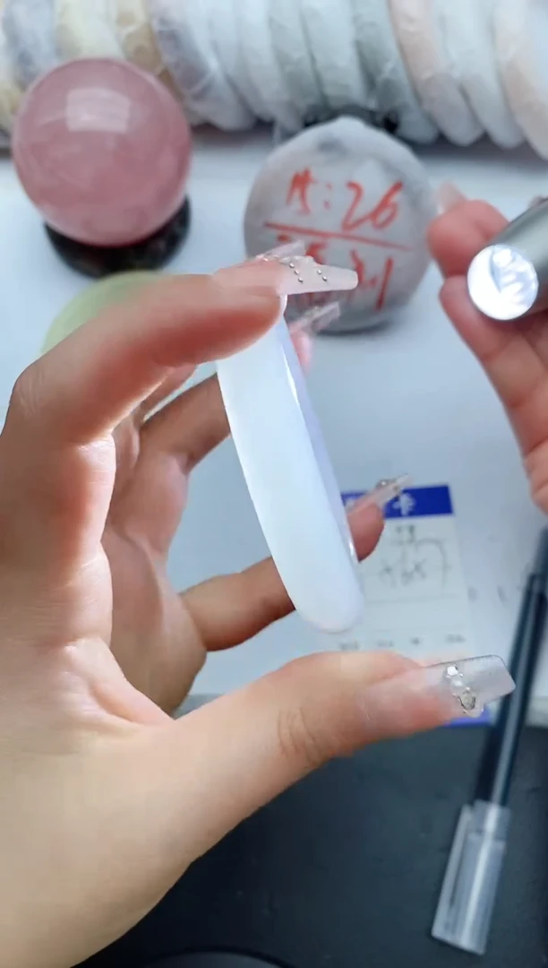 【闪购商品】石英质玉手镯未镶嵌58+56/57