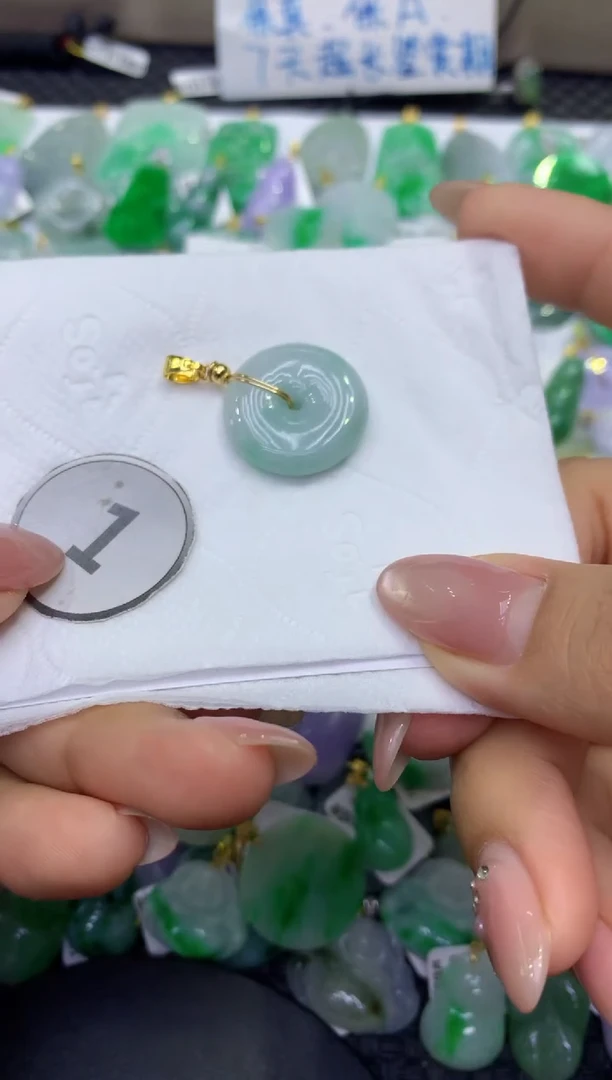 颈饰未镶嵌翡翠天然缅甸A货翡翠