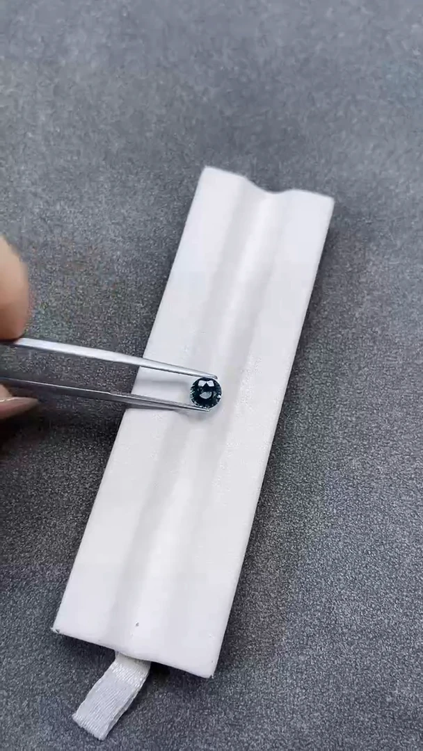 蓝宝石裸石未镶嵌蓝绿