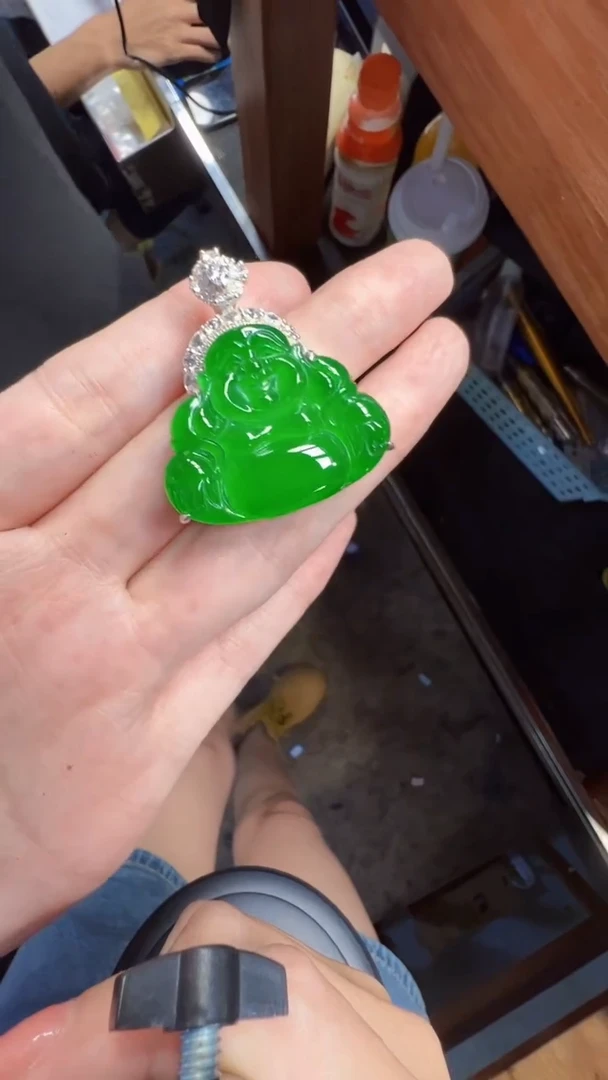 未镶嵌定制翡翠翡翠A货有轻微色差属于正常现象，佛公多样性发货1