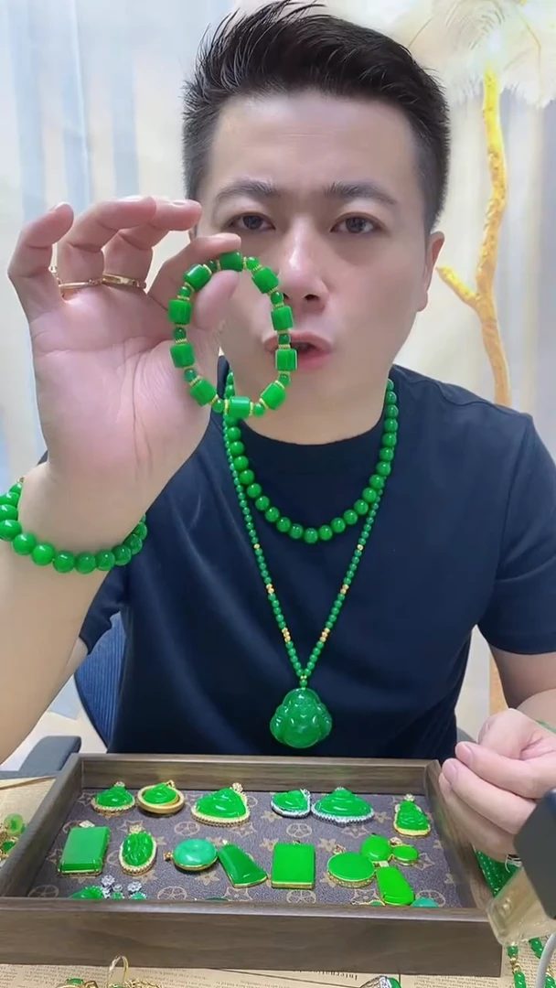 14K金镶嵌手链翡翠翡翠手链