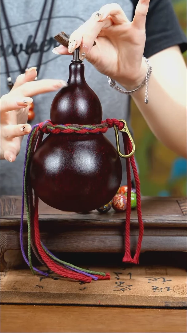 XB219大漆酒葫芦不包手串