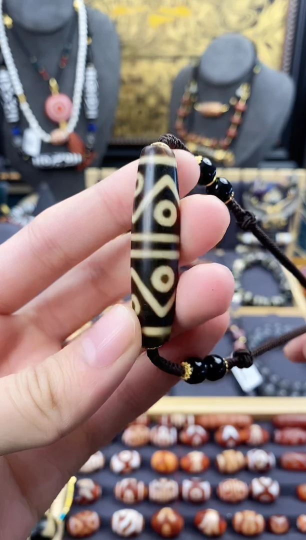 【闪购商品】玛瑙/玉髓颈饰未镶嵌上肯牙黄八眼锁骨链