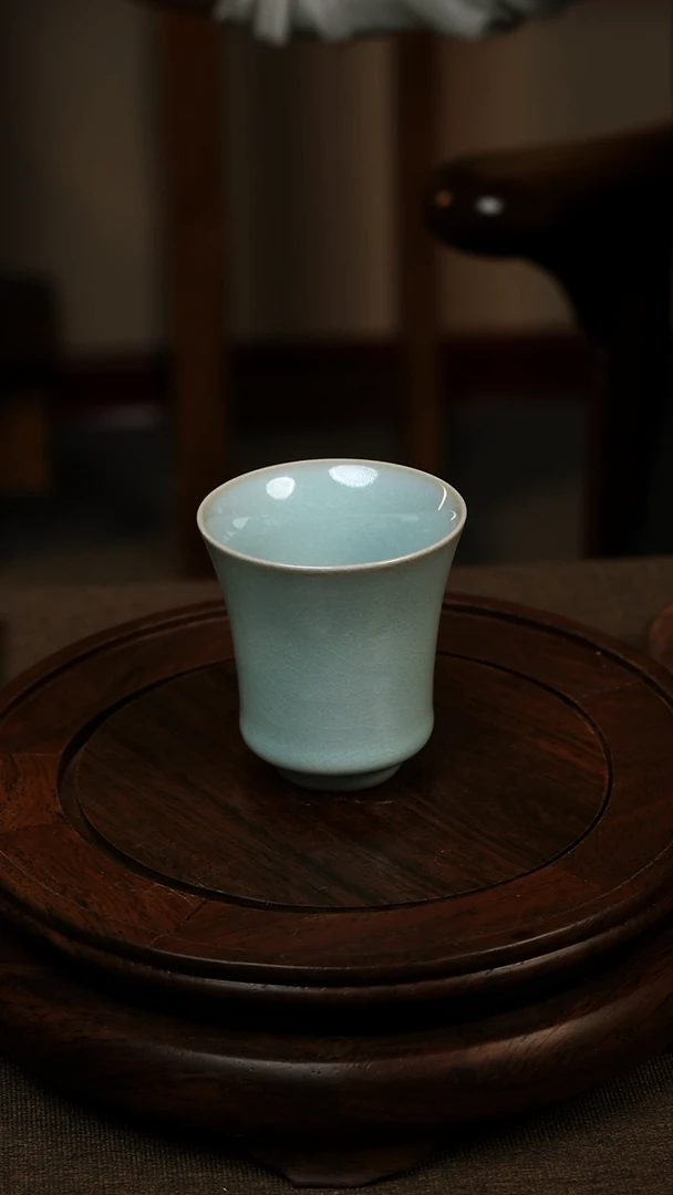 瓷片030汝瓷闻香杯70ml 微瑕