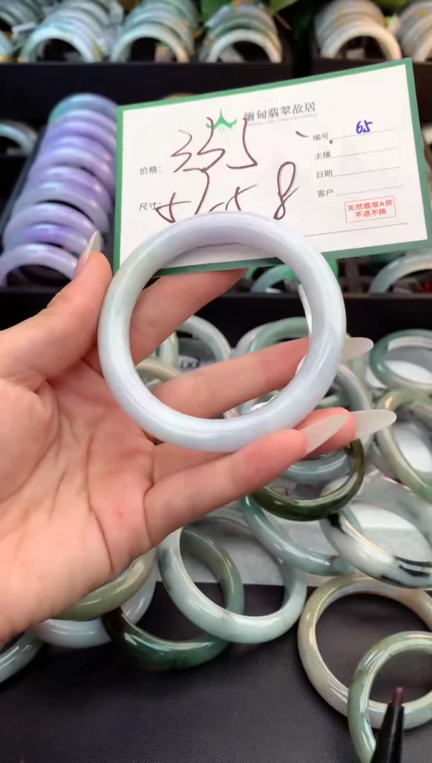 未镶嵌定制翡翠用*毛货需精细抛光+多人