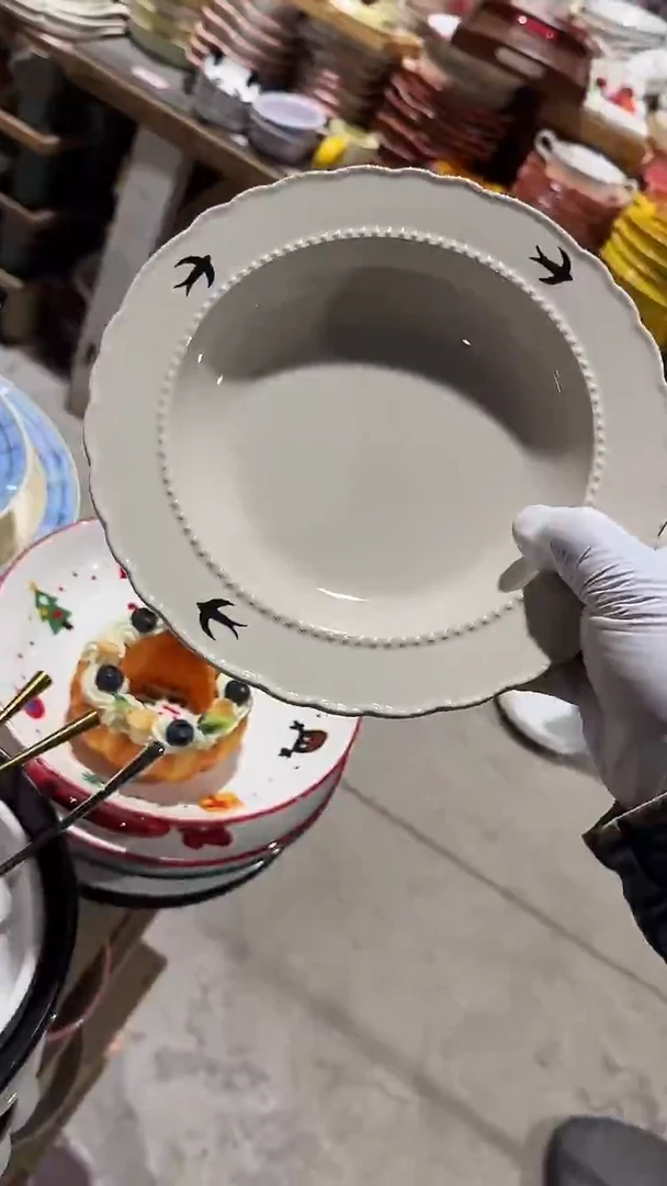 陶瓷燕子珠点花边草帽深盘微瑕 凑满20元包邮